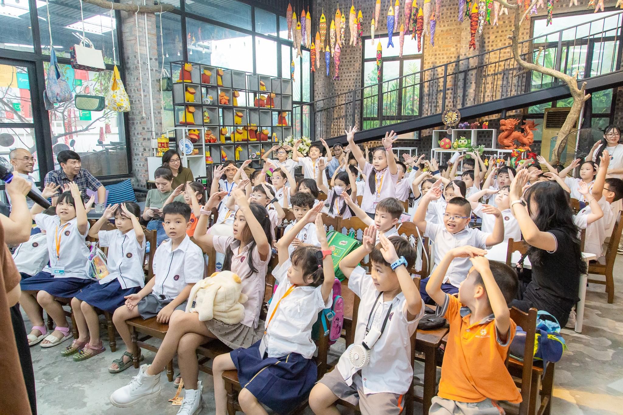 Đón tiếp khách