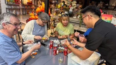 Khách Quốc tế